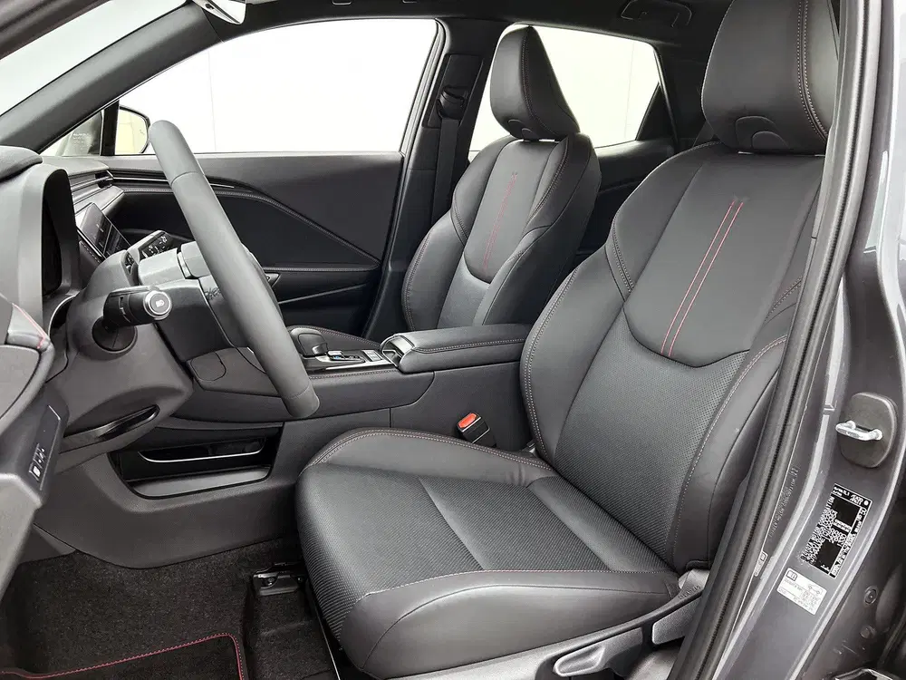 Lexus LBX Elegant 2WD uit 2026, foto 16