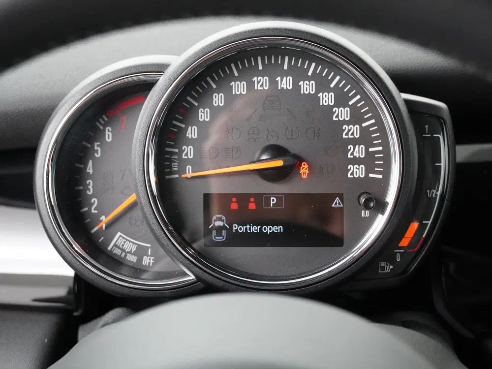 Mini Cooper Cooper JCW pakket uit 2024, foto 3