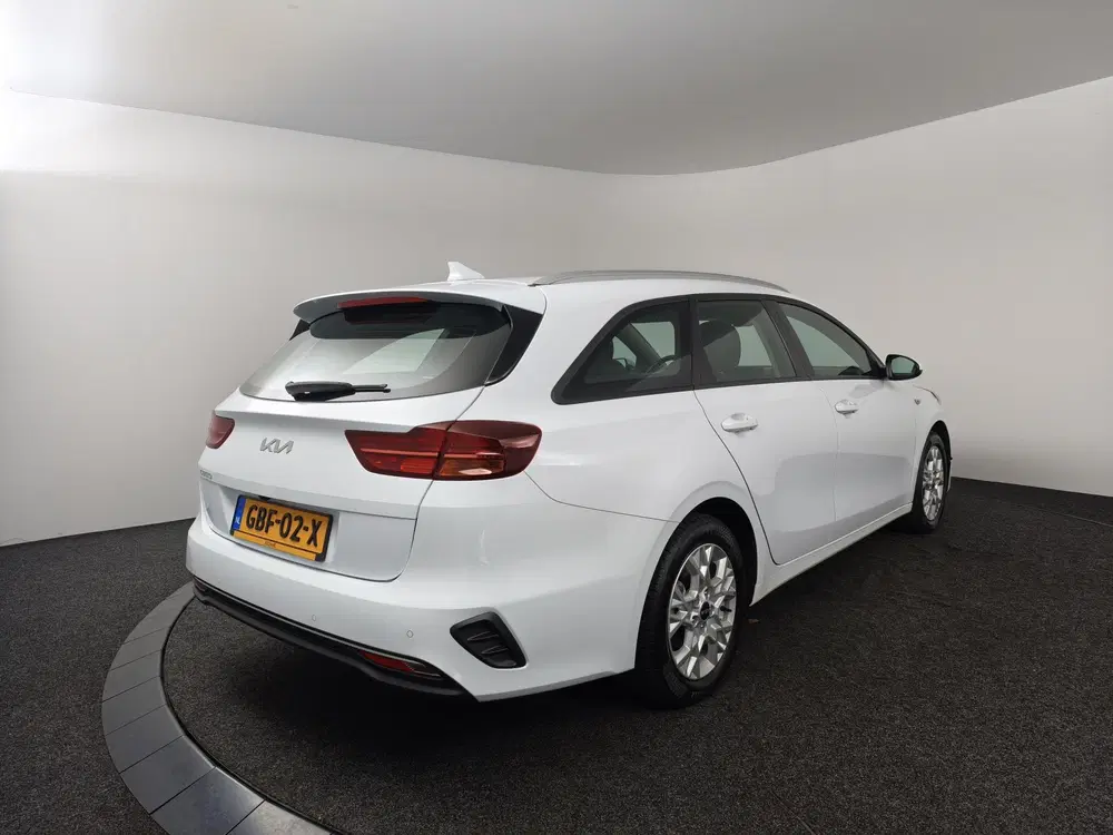 Kia Ceed 1.0 T-GDi ComfortLine uit 2024, foto 2