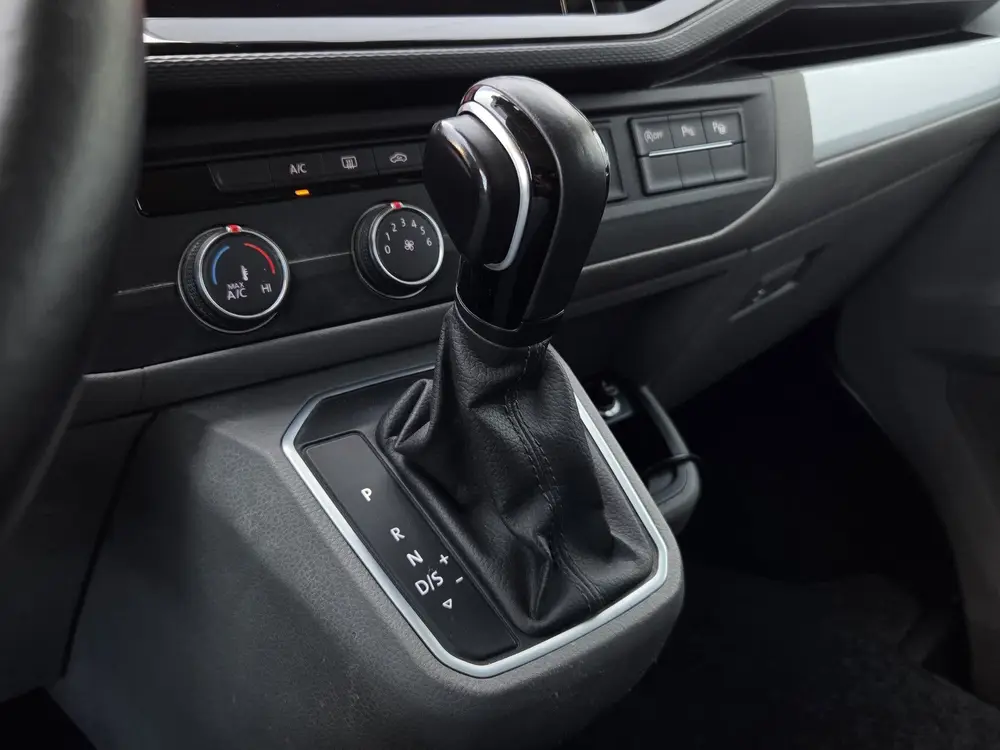 Volkswagen Transporter 2.0 TDI L2H1 30 BULLI 200PK Dubbele C uit 2020, foto 10