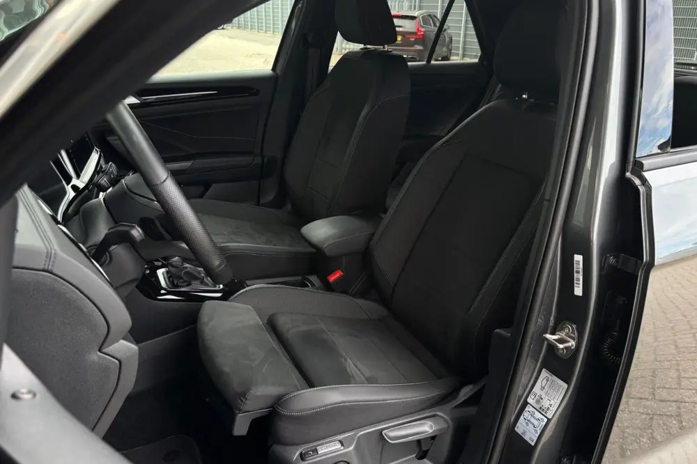 Volkswagen T-Roc 1.5 TSI R-Line | TREKHAAK | CAMERA | ADAPTI uit 2025, foto 4
