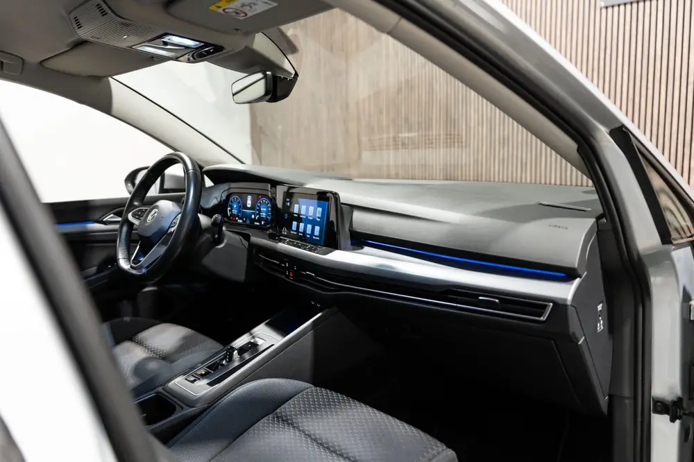 Volkswagen GOLF 1.0 eTSI Life DSG LED CAMERA PDC uit 2022, foto 11