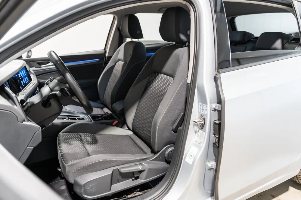 Volkswagen GOLF 1.0 eTSI Life DSG LED CAMERA PDC uit 2022, foto 16