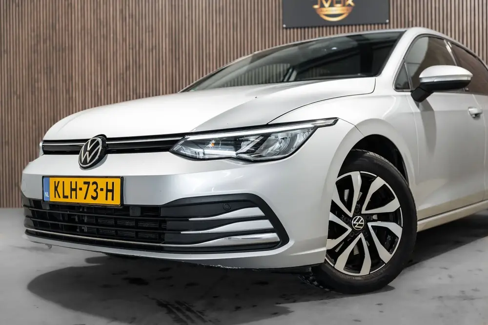 Volkswagen GOLF 1.0 eTSI Life DSG LED CAMERA PDC uit 2022, foto 3