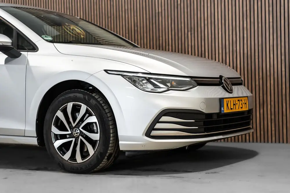Volkswagen GOLF 1.0 eTSI Life DSG LED CAMERA PDC uit 2022, foto 6
