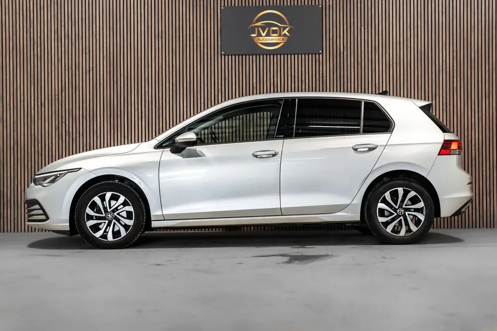 Volkswagen GOLF 1.0 eTSI Life DSG LED CAMERA PDC uit 2022, foto 9