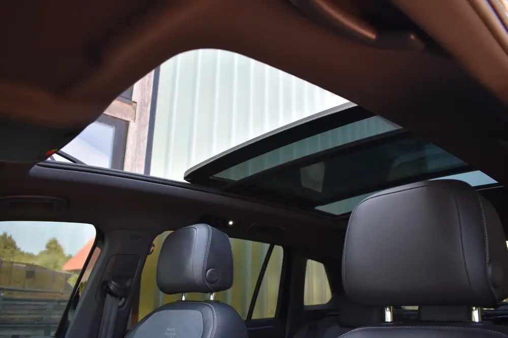 Volkswagen Tiguan 1.5 TSI R-Line Black Style | IQ.LIGHT | DE uit 2021, foto 11