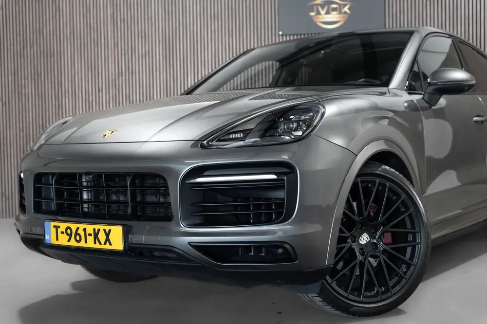 Porsche Cayenne Cayenne Coupé 3.0 E-Hybrid Platinum Editio uit 2022, foto 2