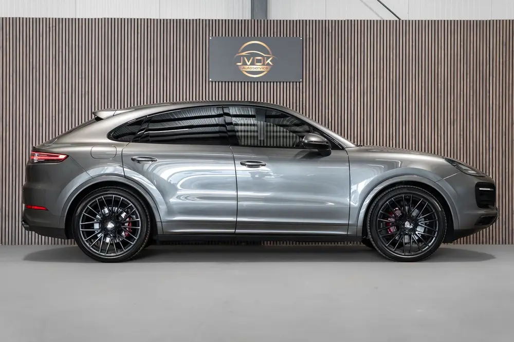 Porsche Cayenne Cayenne Coupé 3.0 E-Hybrid Platinum Editio uit 2022, foto 6