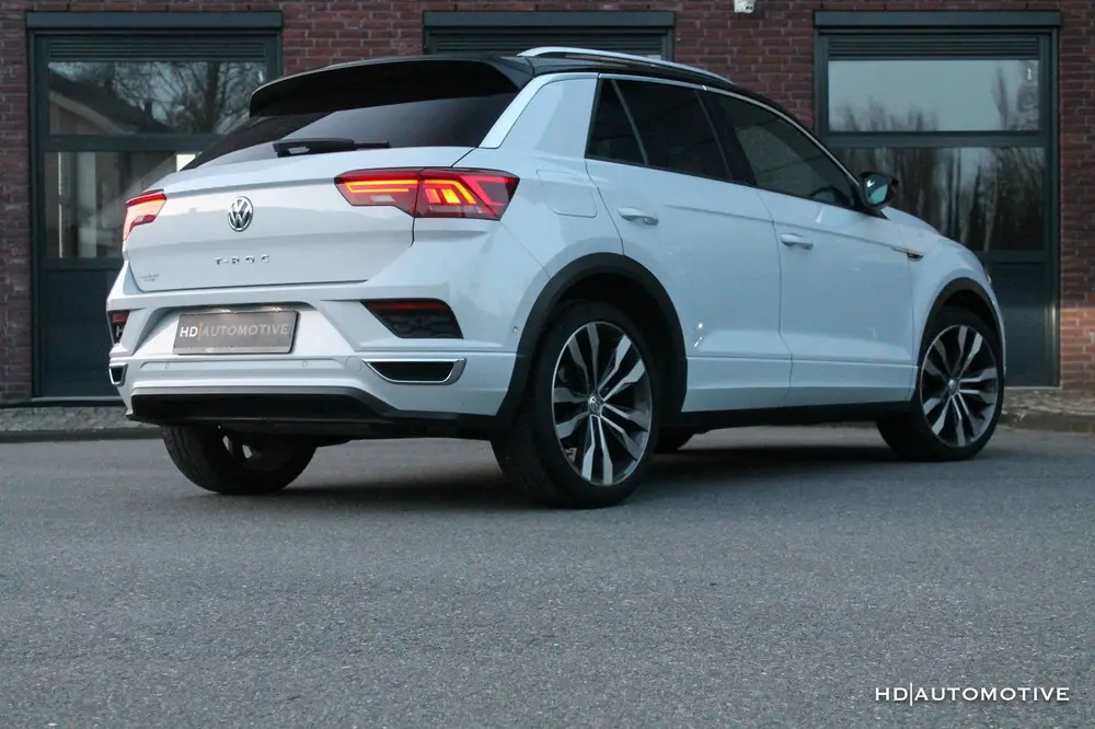 Volkswagen T-Roc 1.5 TSI DSG 3xR-Line VIRTUAL ACC CAMERA uit 2019, foto 2