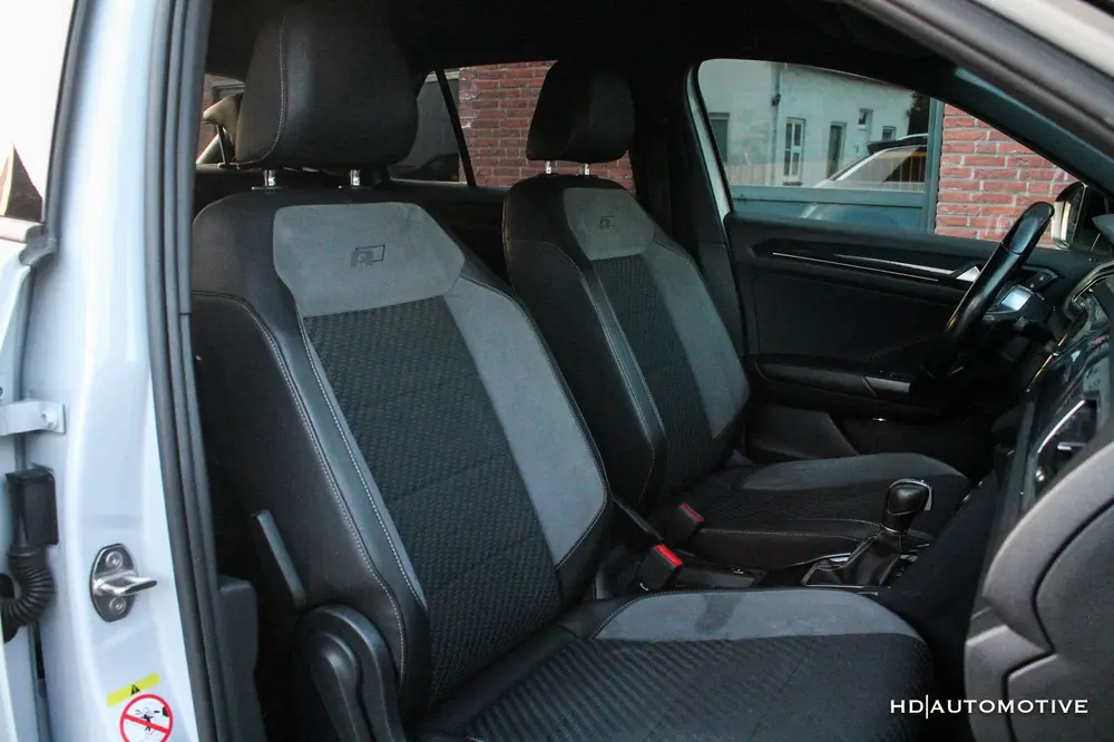 Volkswagen T-Roc 1.5 TSI DSG 3xR-Line VIRTUAL ACC CAMERA uit 2019, foto 4