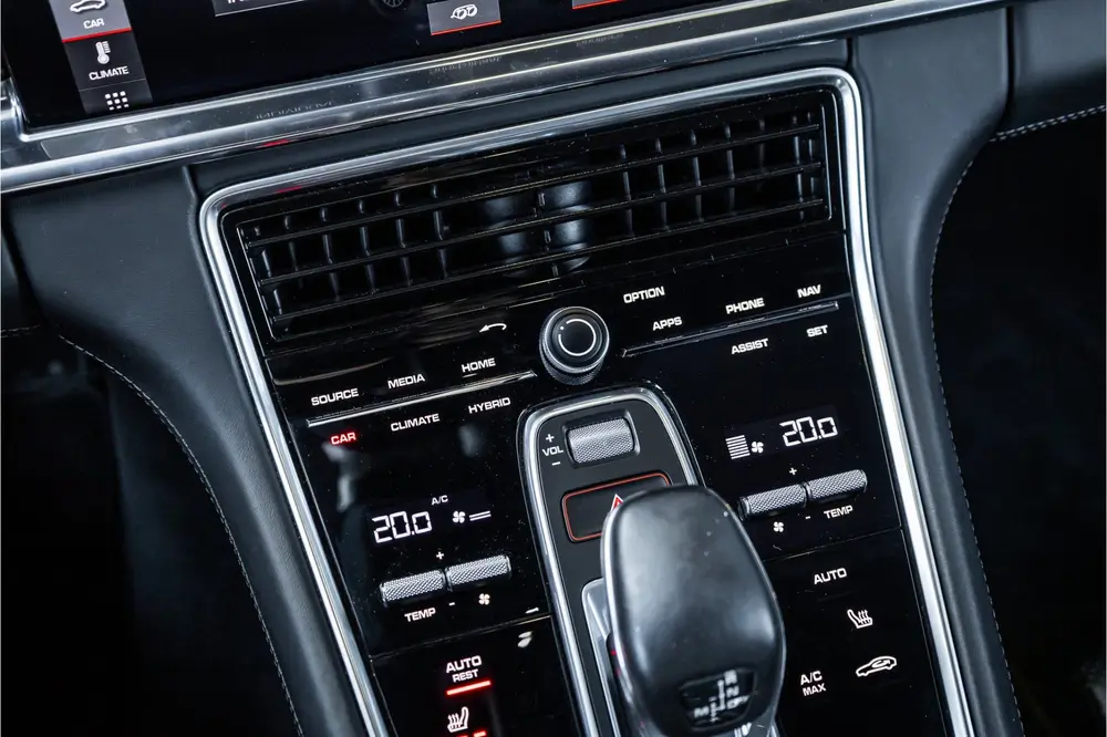Porsche Panamera 2.9 4 E-Hybrid uit 2020, foto 15