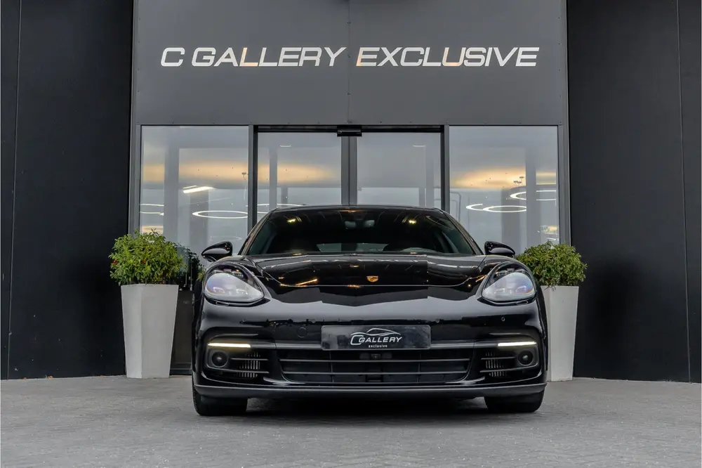 Porsche Panamera 2.9 4 E-Hybrid uit 2020, foto 2