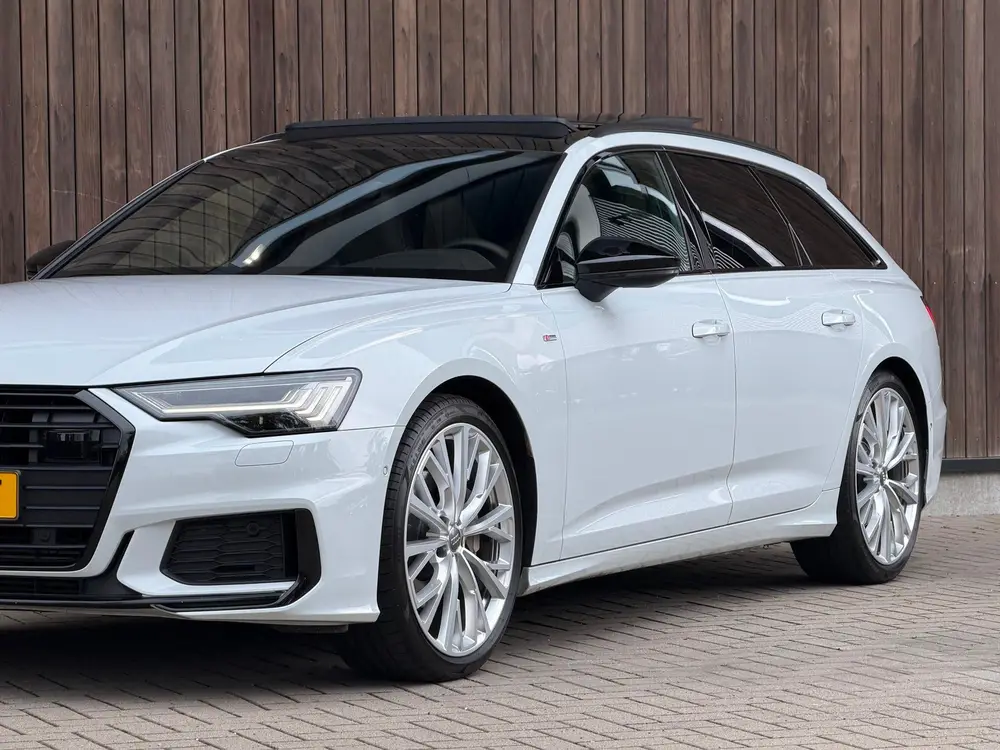 Audi A6 45 TFSI quattro S-Competition *EYECATCHER* uit 2019, foto 3