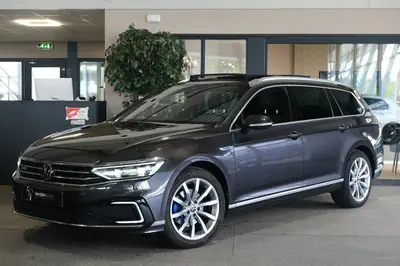 Volkswagen Passat Variant 1.4 TSI PHEV GTE 218PK Pano Volled uit 2021
