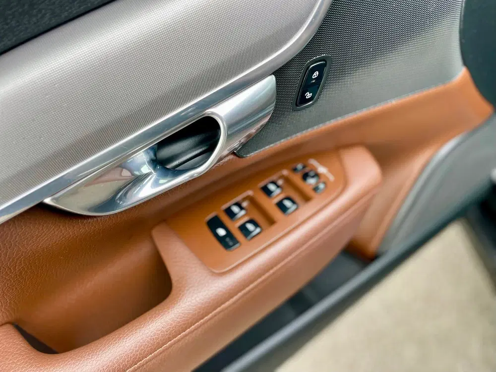 Volvo V90 2.0 T6 AWD Business Pro uit 2021, foto 16