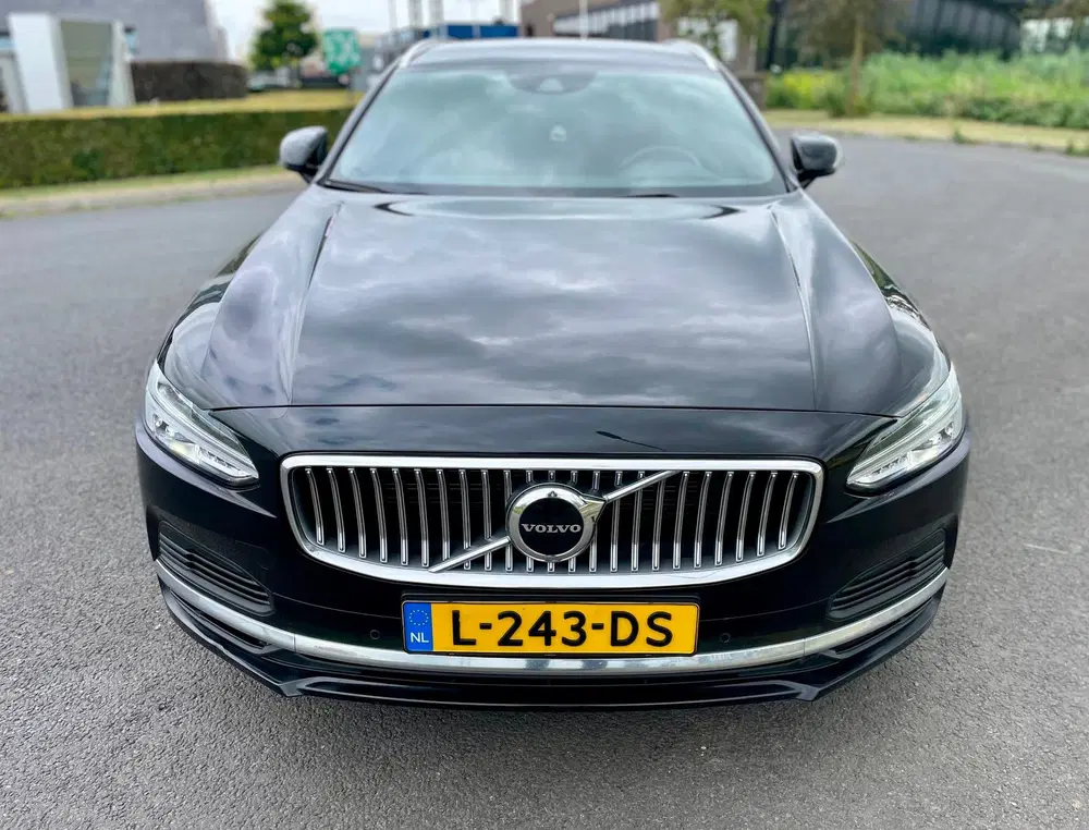Volvo V90 2.0 T6 AWD Business Pro uit 2021, foto 4