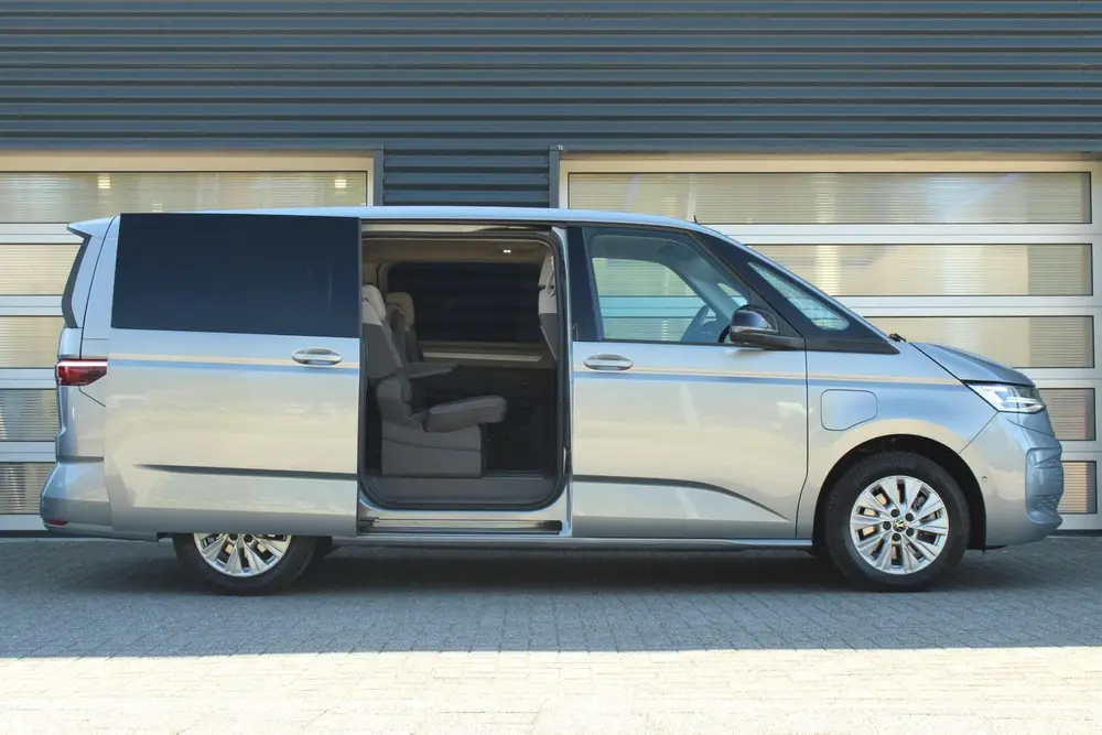 Volkswagen Multivan 1.4 218pk eHybrid L2H1 Life | SoH 96% | uit 2024, foto 11