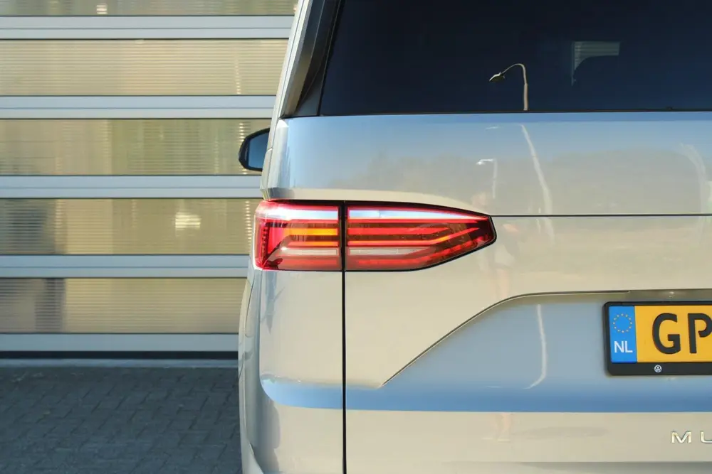 Volkswagen Multivan 1.4 218pk eHybrid L2H1 Life | SoH 96% | uit 2024, foto 17