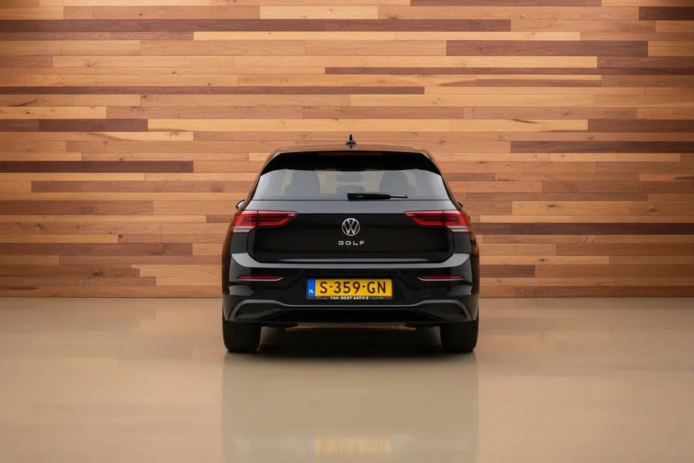 Volkswagen Golf 1.0 TSI Life | 17" LMV | LOUNGE PAKKET | VER uit 2023, foto 4