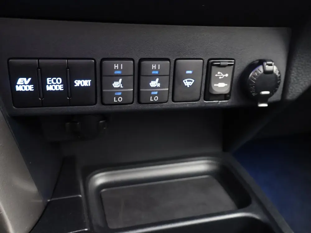 Toyota RAV4 2.5 HYBRID AWD 1650 KG TREKGEWICHT GARANTIE 2029 uit 2019, foto 15