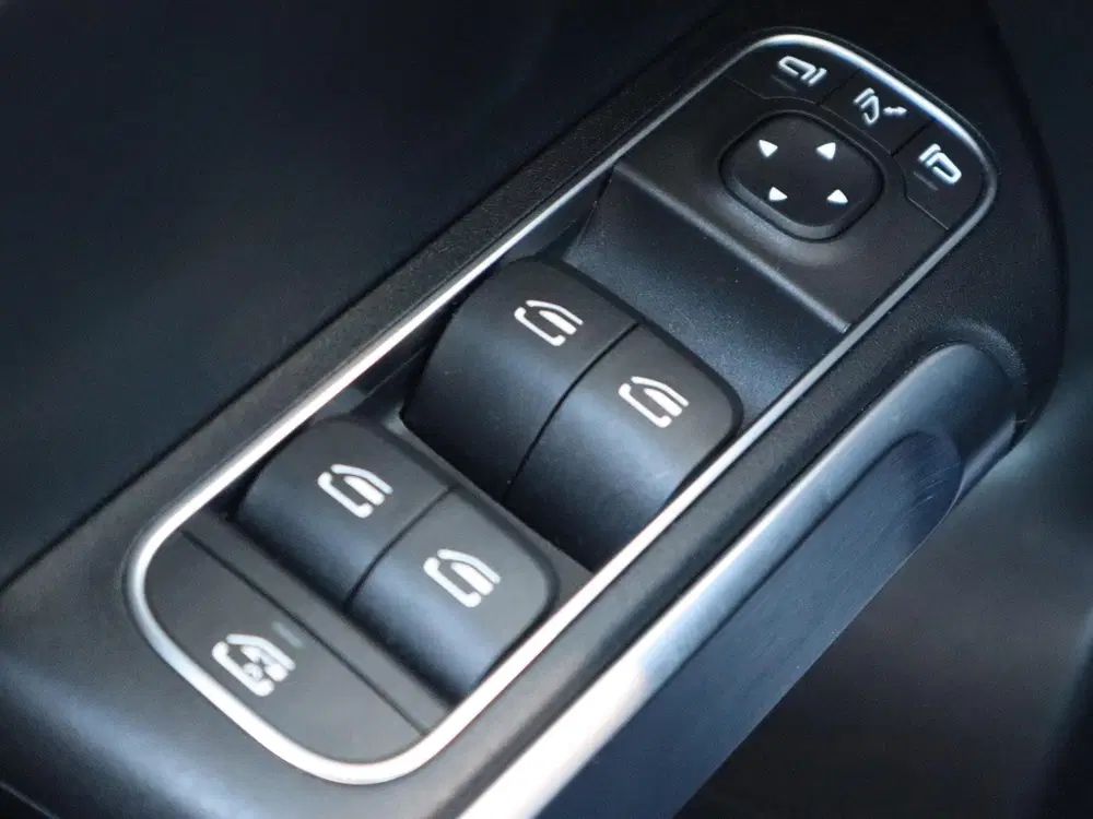 Mercedes-Benz EQB 300 4MATIC AMG Line 7p. 67 kWh uit 2022, foto 18