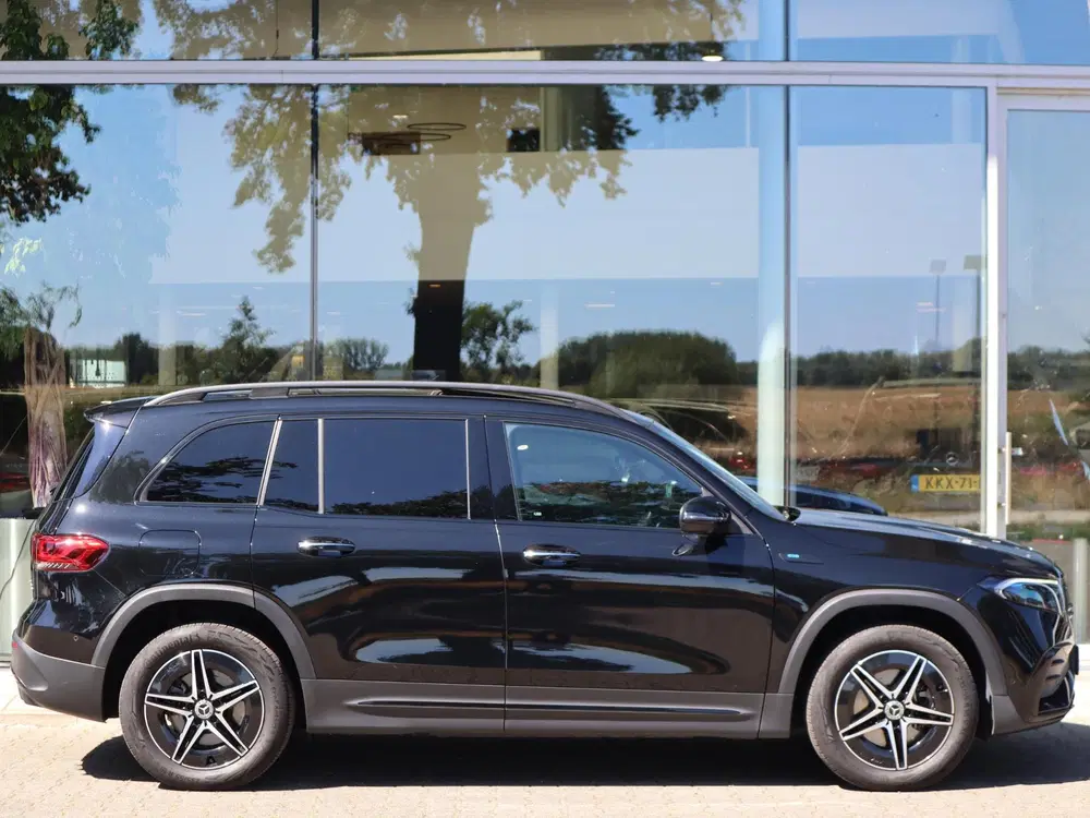 Mercedes-Benz EQB 300 4MATIC AMG Line 7p. 67 kWh uit 2022, foto 5
