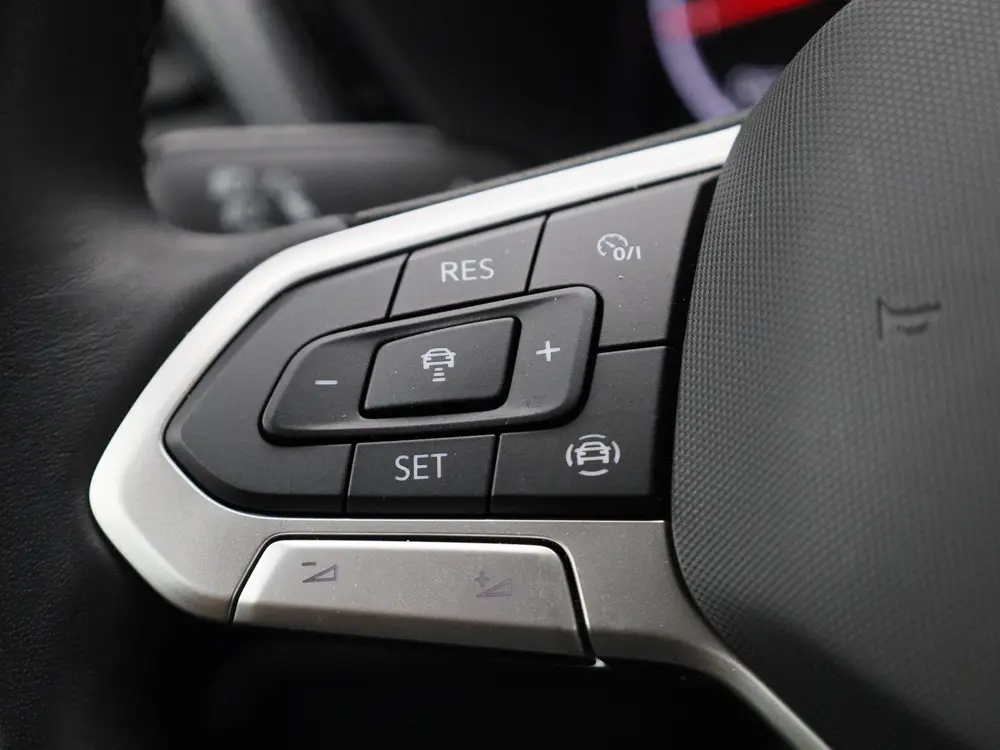 Volkswagen T-Cross 1.0 TSI Life | NAVIGATIE | CAMERA | STOEL uit 2022, foto 19