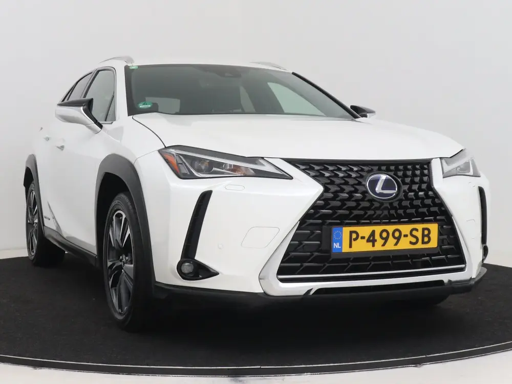 Lexus UX 250h Preference Line uit 2022, foto 13