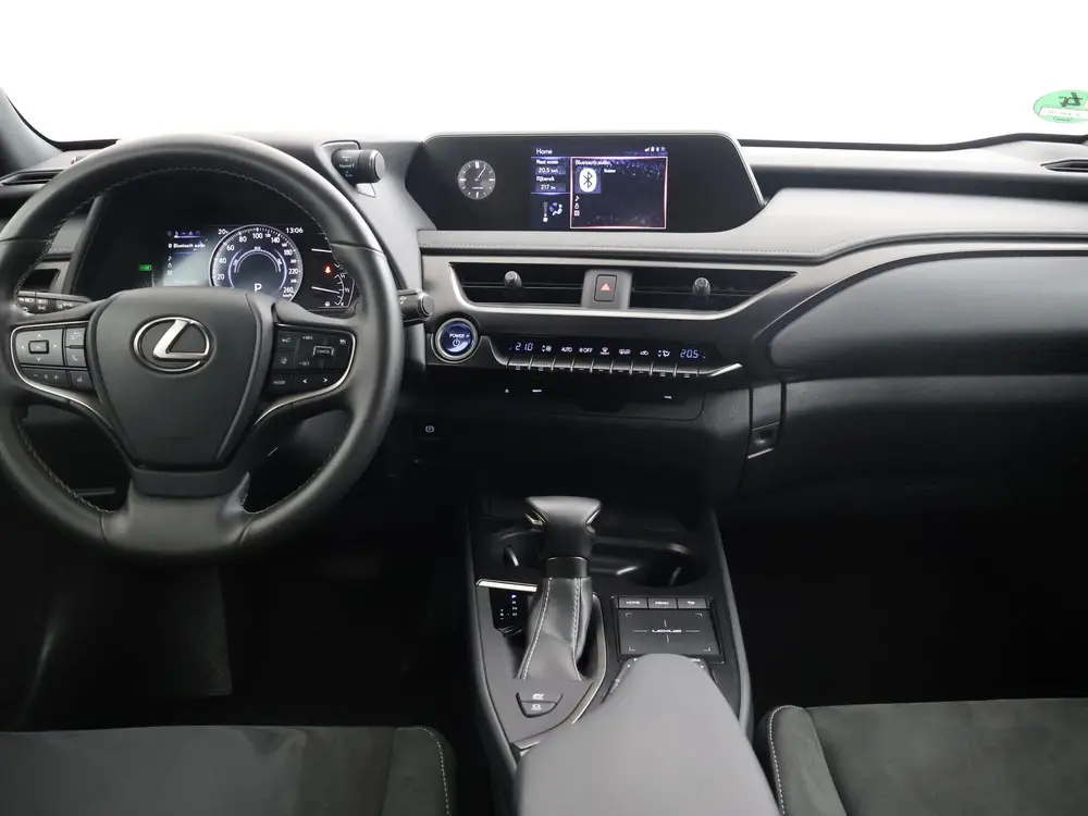 Lexus UX 250h Preference Line uit 2022, foto 4