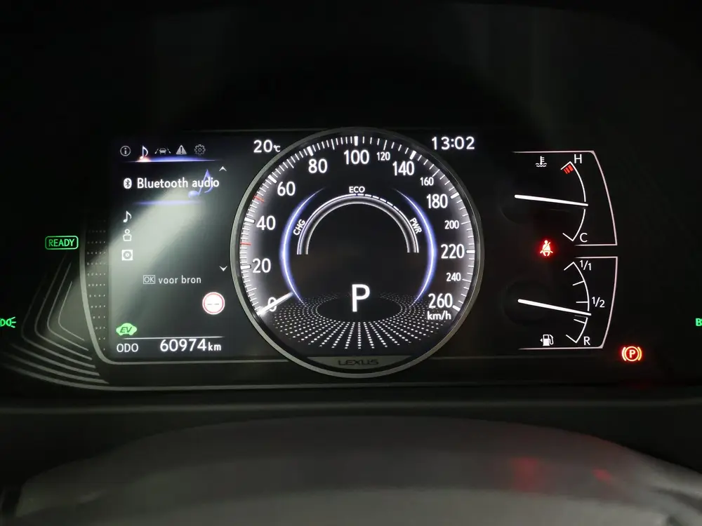 Lexus UX 250h Preference Line uit 2022, foto 5
