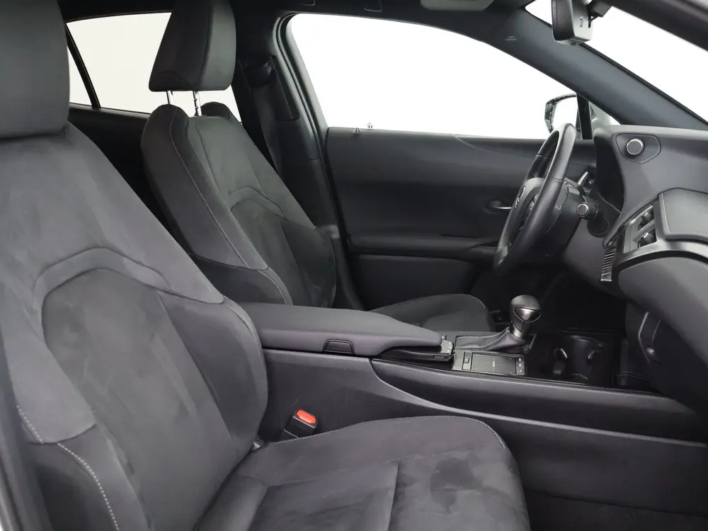 Lexus UX 250h Preference Line uit 2022, foto 6