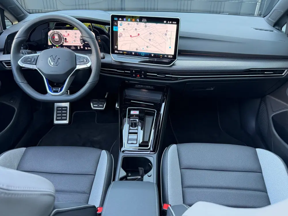 Volkswagen Golf 1.5 eHybrid 272pk GTE | Panoramadak | Leder uit 2025, foto 10