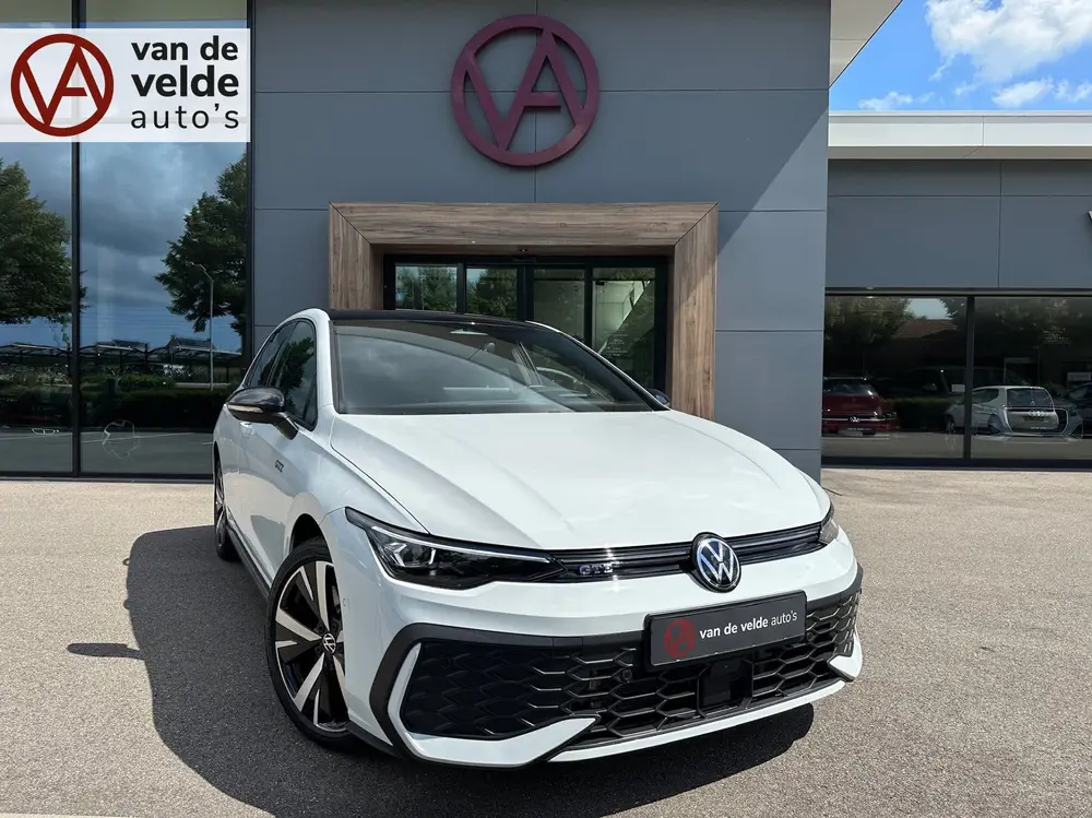 Volkswagen Golf 1.5 eHybrid GTE 272pk | Head up | Black Styl uit 2025