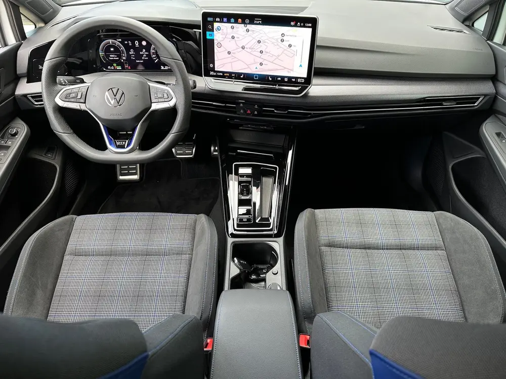 Volkswagen Golf 1.5 eHybrid GTE 272pk | Head up | Black Styl uit 2025, foto 10