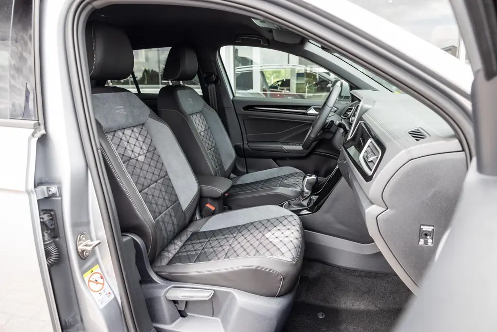 Volkswagen T-Roc 1.5 TSI 150pk DSG R-Line Edition | Winter P uit 2025, foto 13