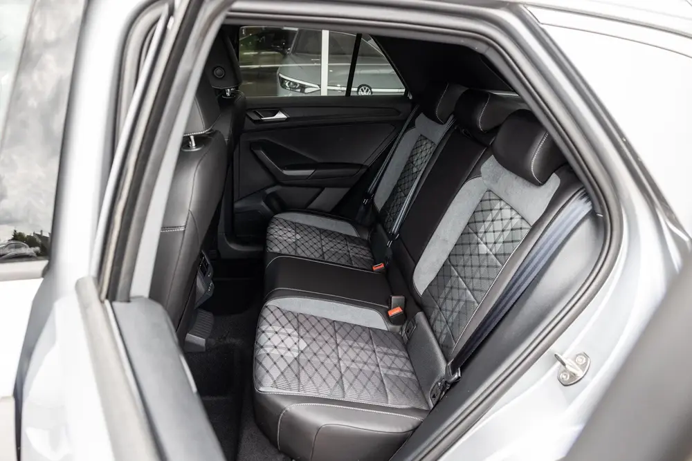 Volkswagen T-Roc 1.5 TSI 150pk DSG R-Line Edition | Winter P uit 2025, foto 16