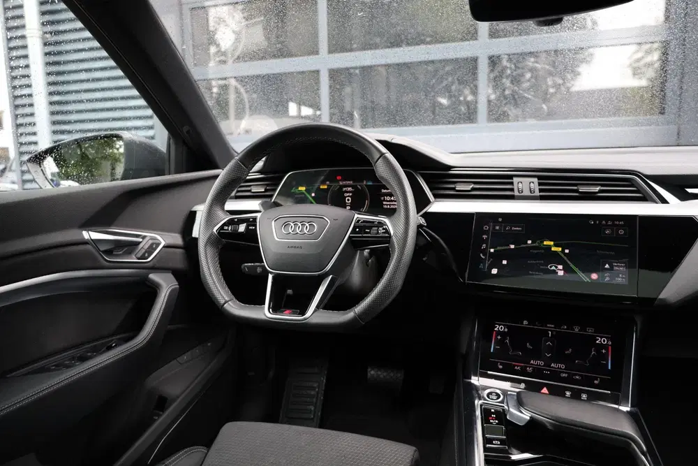 Audi e-tron 55 quattro Advanced S Line 95 kWh uit 2023, foto 16