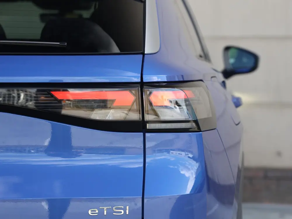 Volkswagen T-Roc Limited Edition 1.5 eTSI 116 PK | Stoelverw uit 2026, foto 16