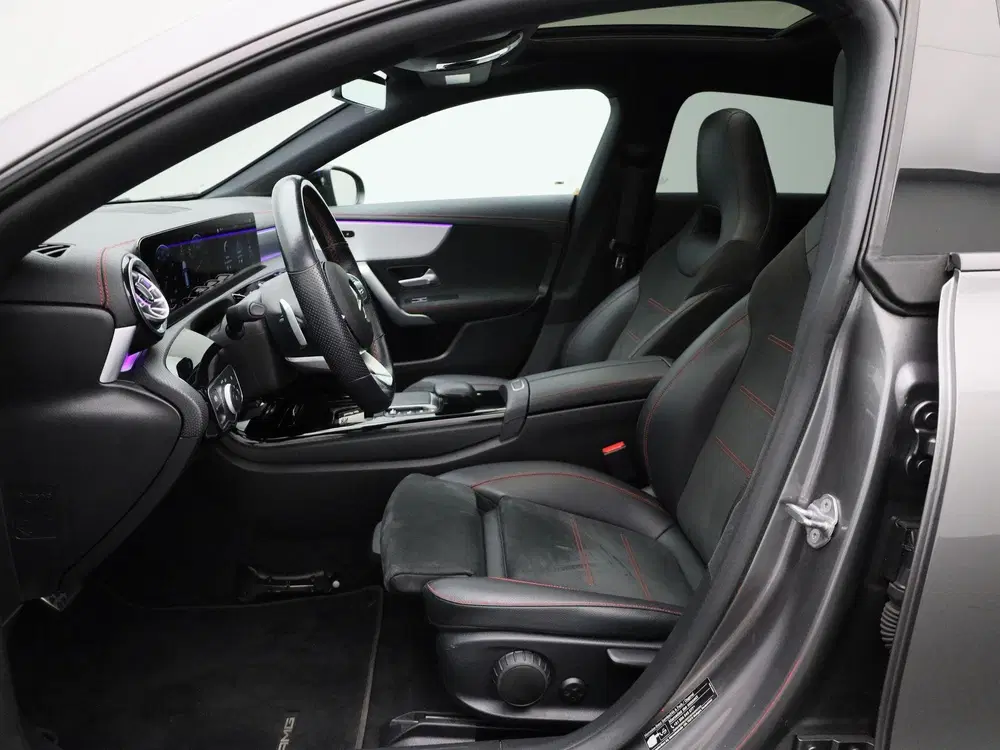 Mercedes-Benz CLA 180 Business Solutio uit 2022, foto 9