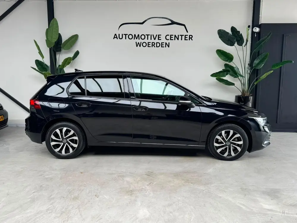 Volkswagen Golf 2.0 TDI Business AUT LED SFEERVERLICHTING CA uit 2021, foto 2