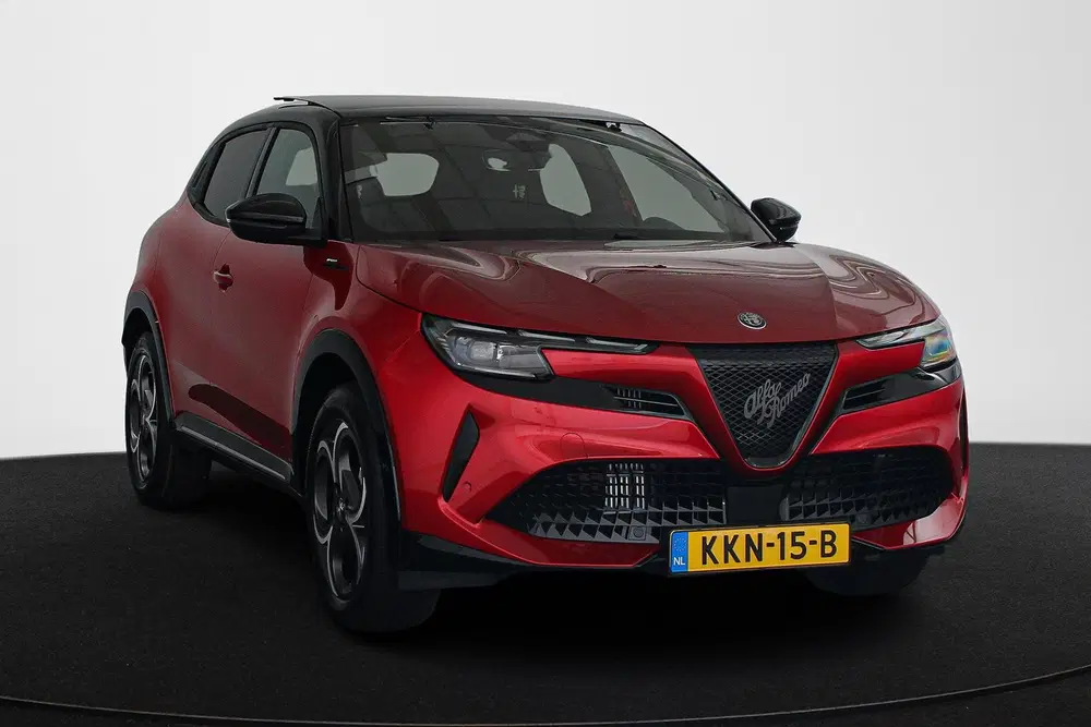 Alfa Romeo Junior 1.2 Turbo Hybrid Ibrida Sport Speciale Pan uit 2026, foto 2