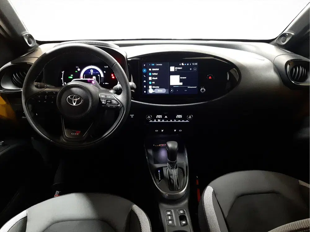 Toyota Aygo X Hybrid 115 GR Sport uit 2025, foto 9