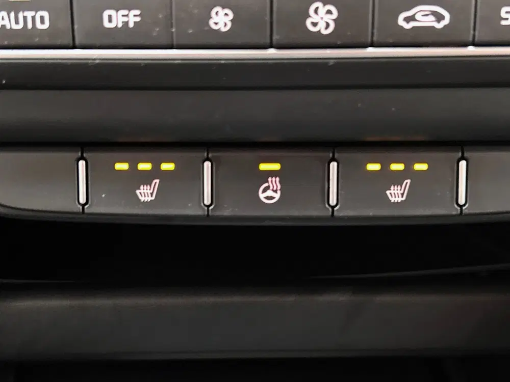 Kia Ceed 1.0 T-GDi DynamicLine uit 2023, foto 17