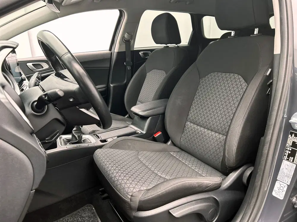Kia Ceed 1.0 T-GDi DynamicLine uit 2023, foto 6