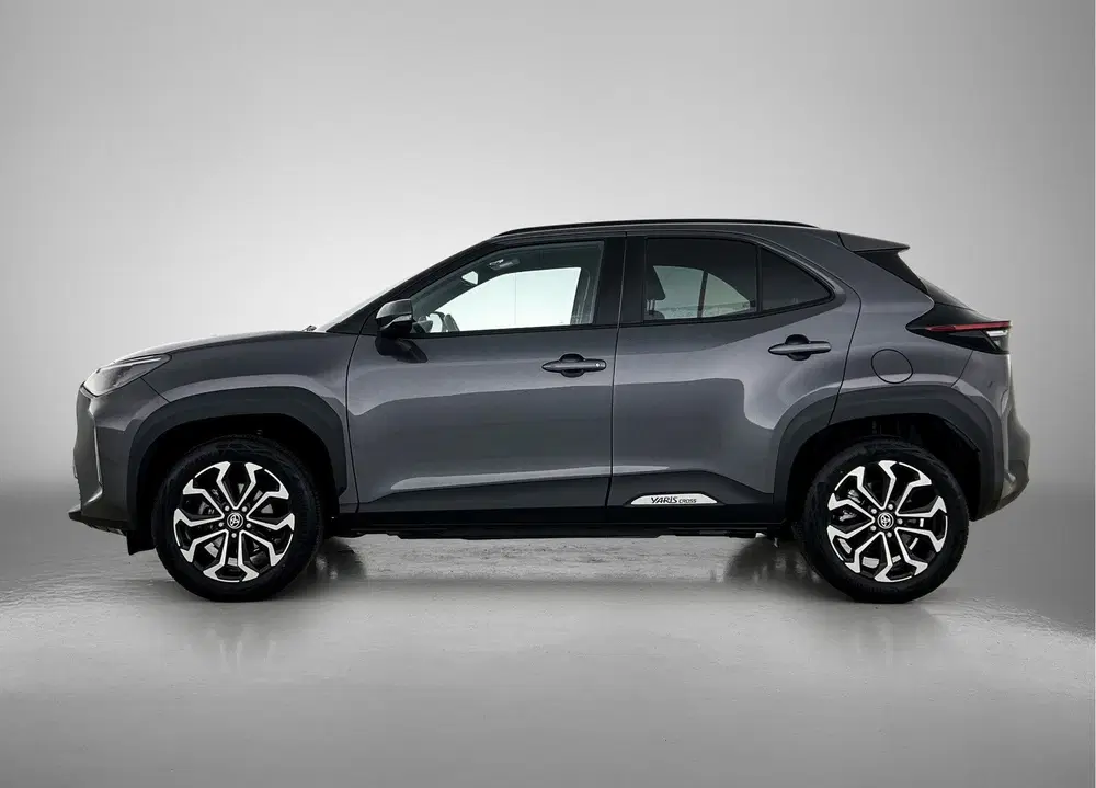 Toyota Yaris Cross 1.5 Hybrid 115 First Edition uit 2025, foto 3