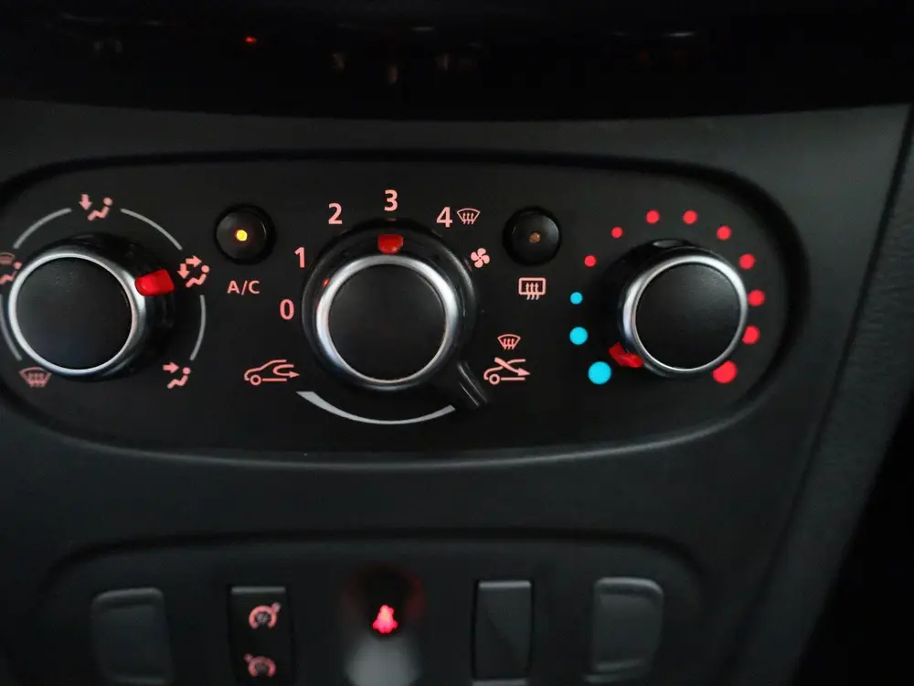 Dacia Sandero 1.0 TCe 100 Stepway Plus | NAVIGATIE | CRUISE uit 2020, foto 19
