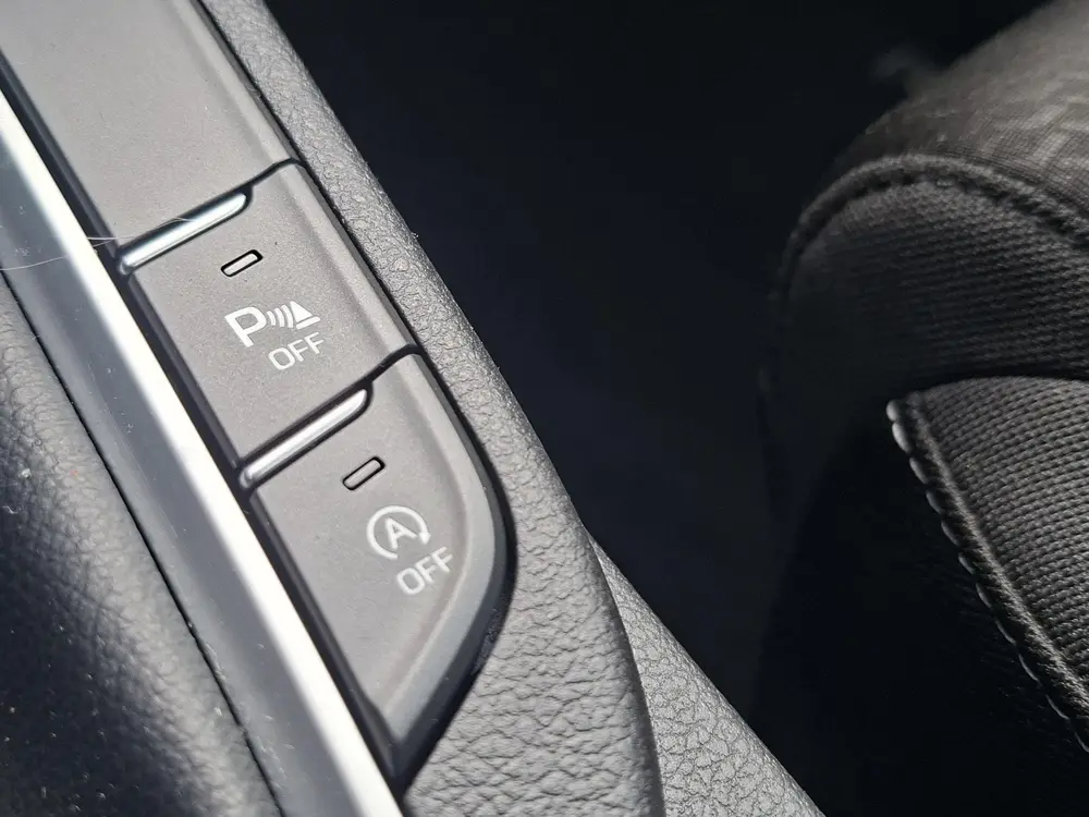 Hyundai i30 1.4 T-GDI Comfort uit 2019, foto 14