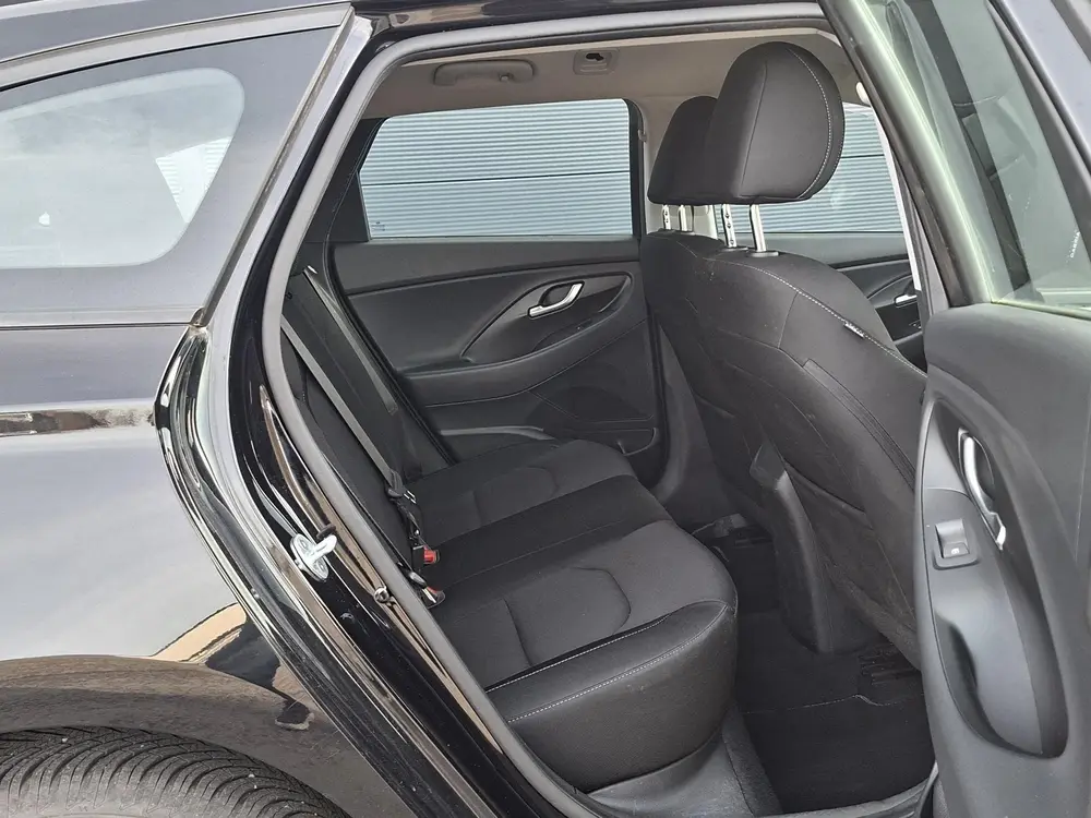 Hyundai i30 1.4 T-GDI Comfort uit 2019, foto 16