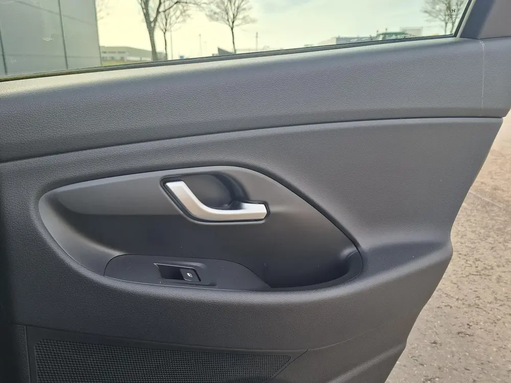 Hyundai i30 1.4 T-GDI Comfort uit 2019, foto 17